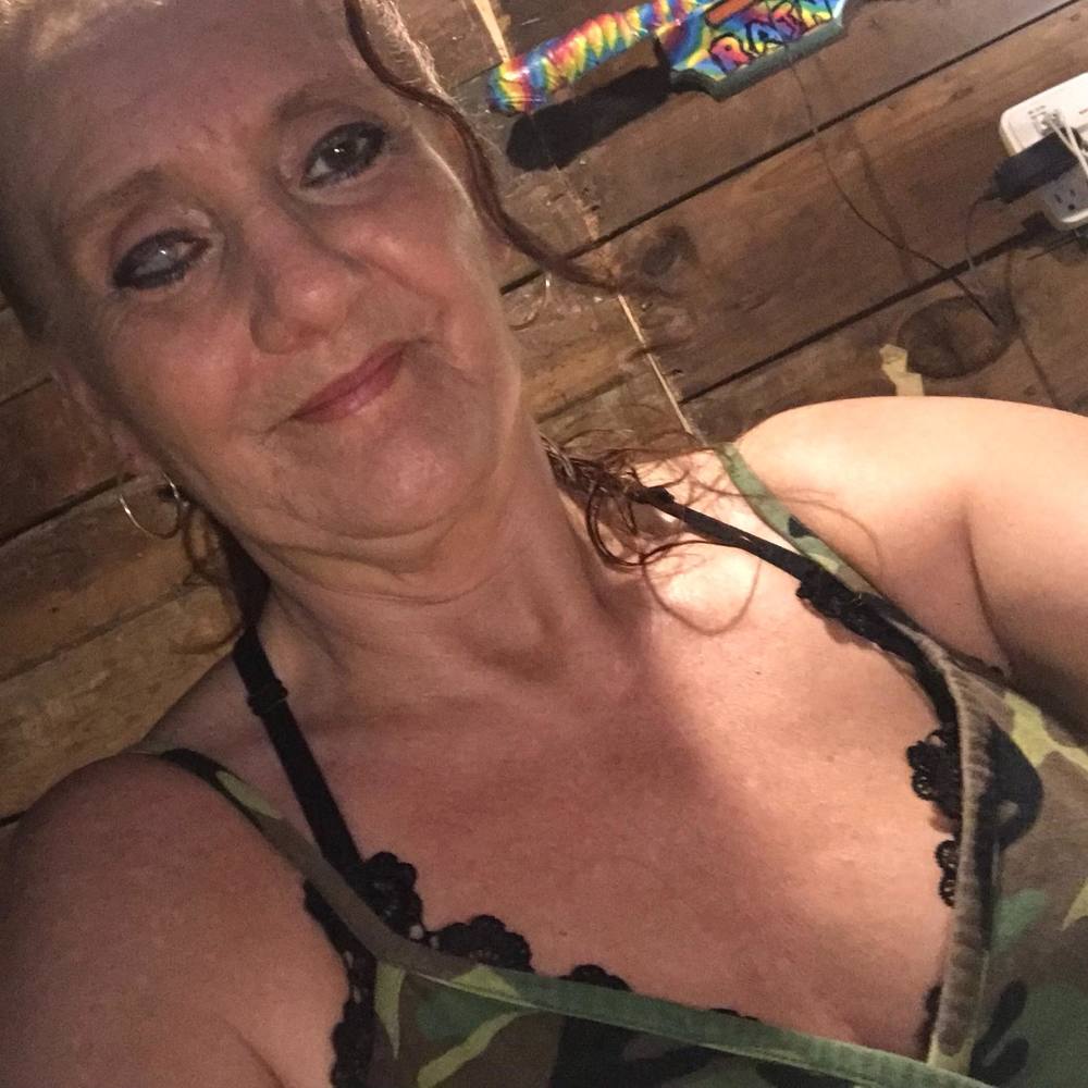 Meet your Posher, Renee